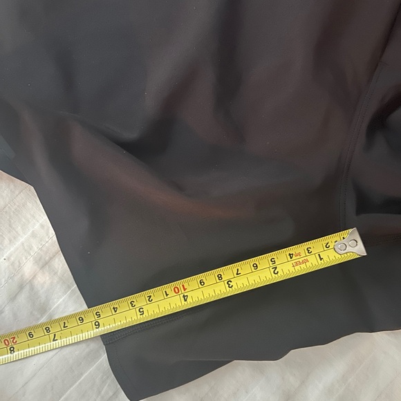 Lululemon Men’s Large Surge Shorts - Picture 4 of 5